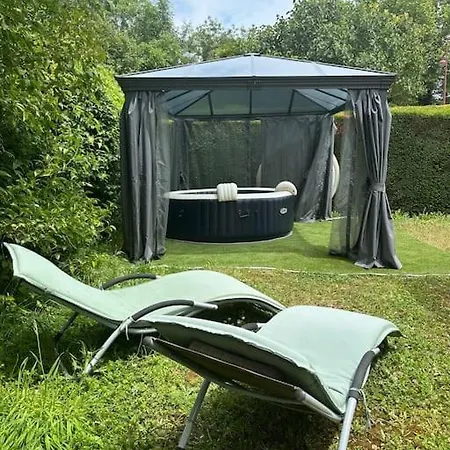 Garden River - Wifi - Parking Gratuit- Jacuzzi La Couronne (Charente)